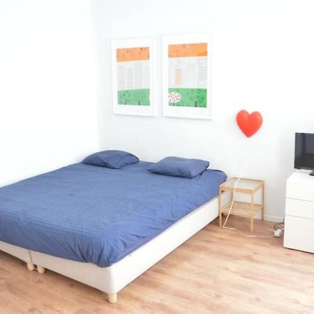 דירות בריסל Awesome Studio In Marolles מראה חיצוני תמונה