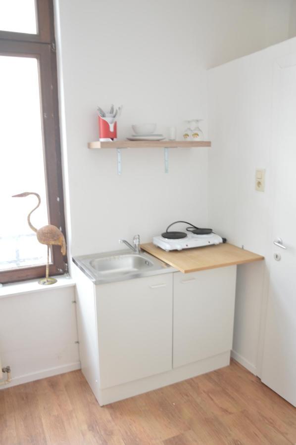 דירות בריסל Awesome Studio In Marolles מראה חיצוני תמונה